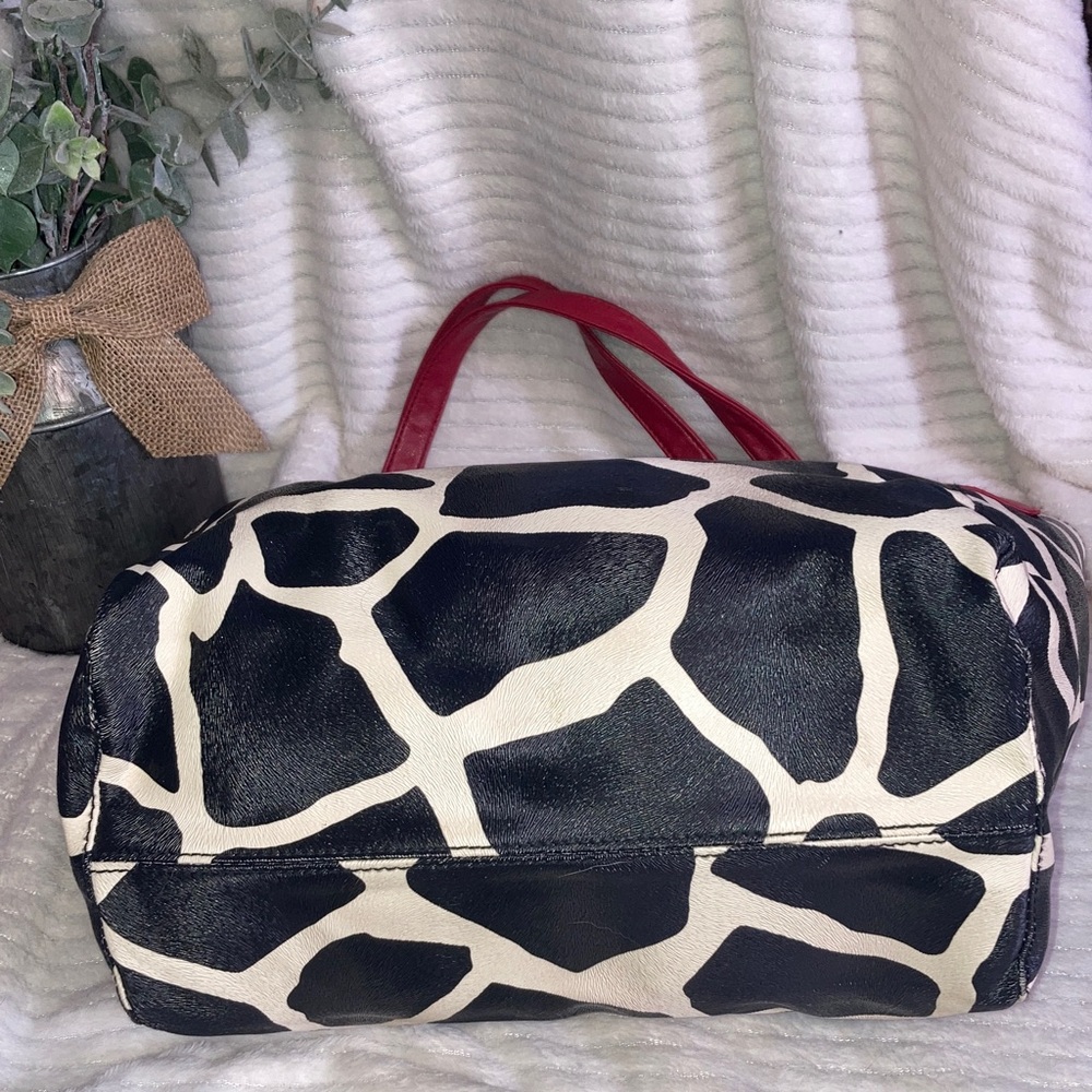 Stylish Black and Red Tote Bag - Picture 4 of 6